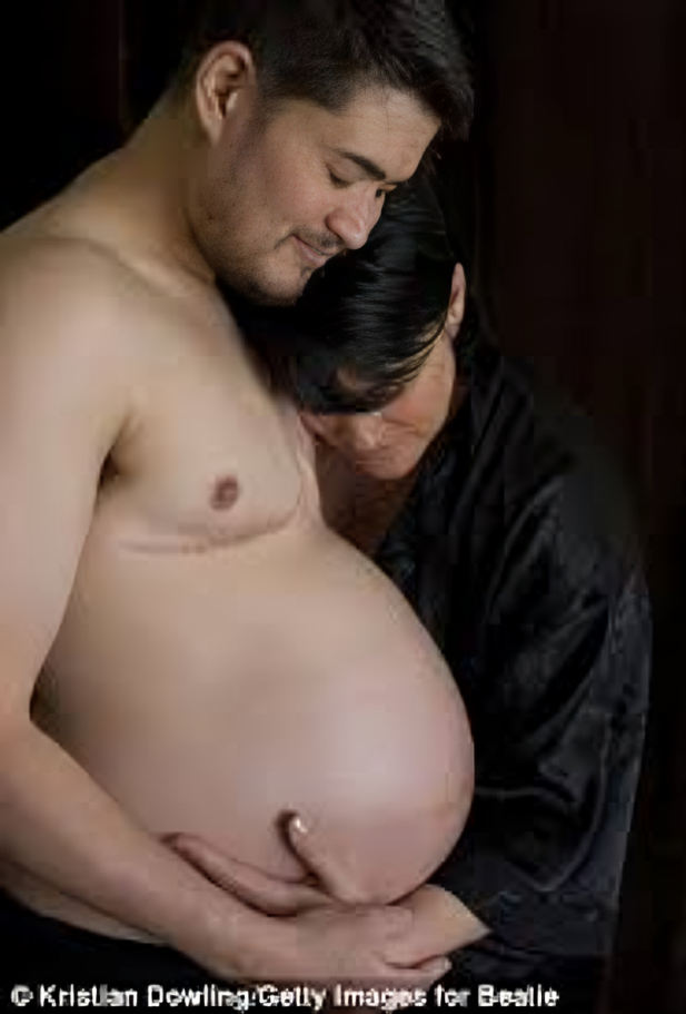 दुनिया की पहली “पुरुष” माँ: थोमस बीटी
कानूनी रूप से पुरुष होने के बावजूद थोमस बीटी ने 29 जून को एक बच्ची को जन्म देकर इतिहास रच दिया।
