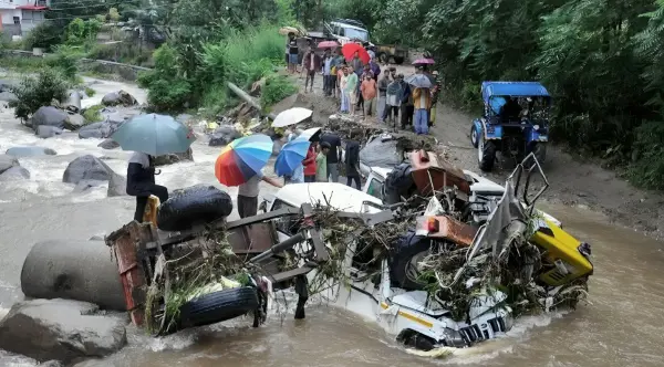 उत्तराखंड में 172 सड़कें बंद