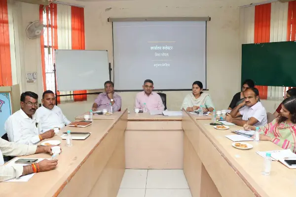 कलेक्टर प्रियंक मिश्रा ने किसान संगठनों से की अपील, नरवाई नहीं जलाने और जैविक खेती अपनाने के लिए किसानों को करें जागरूक