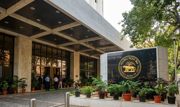 RBI कैलेंडर ने छुट्टियों की तस्वीर साफ की