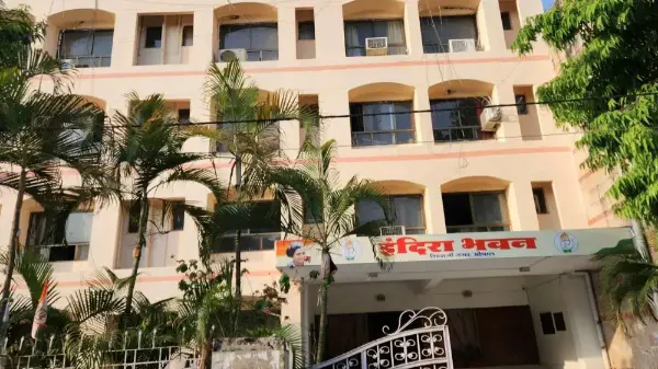 मध्यप्रदेश में विमान और हेलीकॉप्टर खरीद पर विवाद
