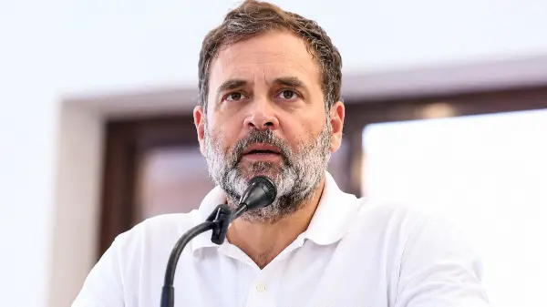 राहुल गांधी का रायबरेली दौरा शुरू