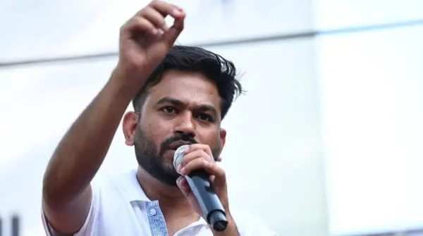 अभिजीत दिपके ने आदिवासी छात्रों की शिक्षा और सुविधाओं को लेकर उठाए सवाल
