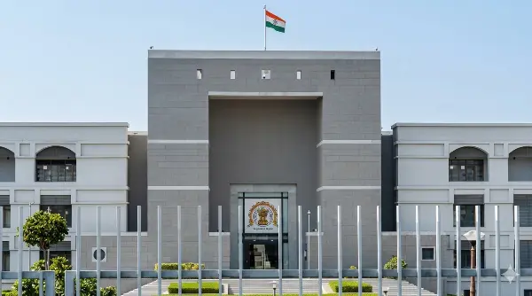 गुजरात की अदालतों को बम से उड़ाने की धमकी
