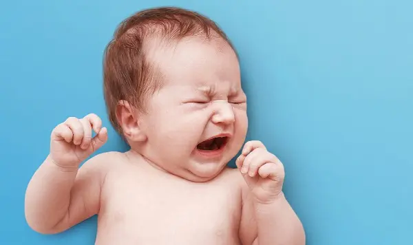 मां ने बेटे पर पेपर कटर से किया हमला